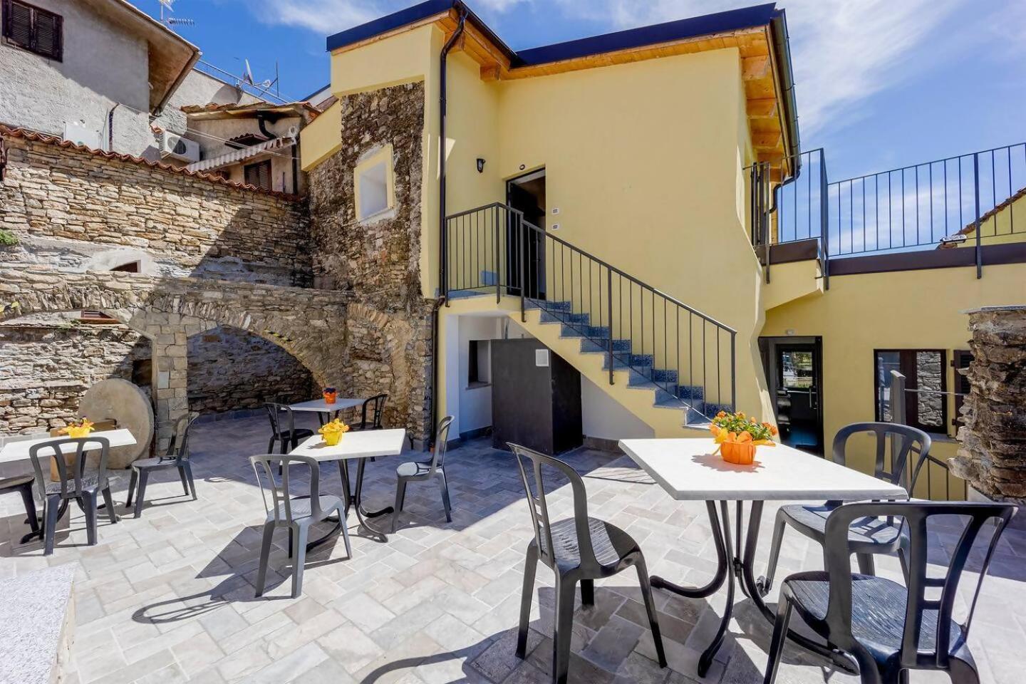 Marina dʼAndora Appartamento Alba Dachi Farm מראה חיצוני תמונה