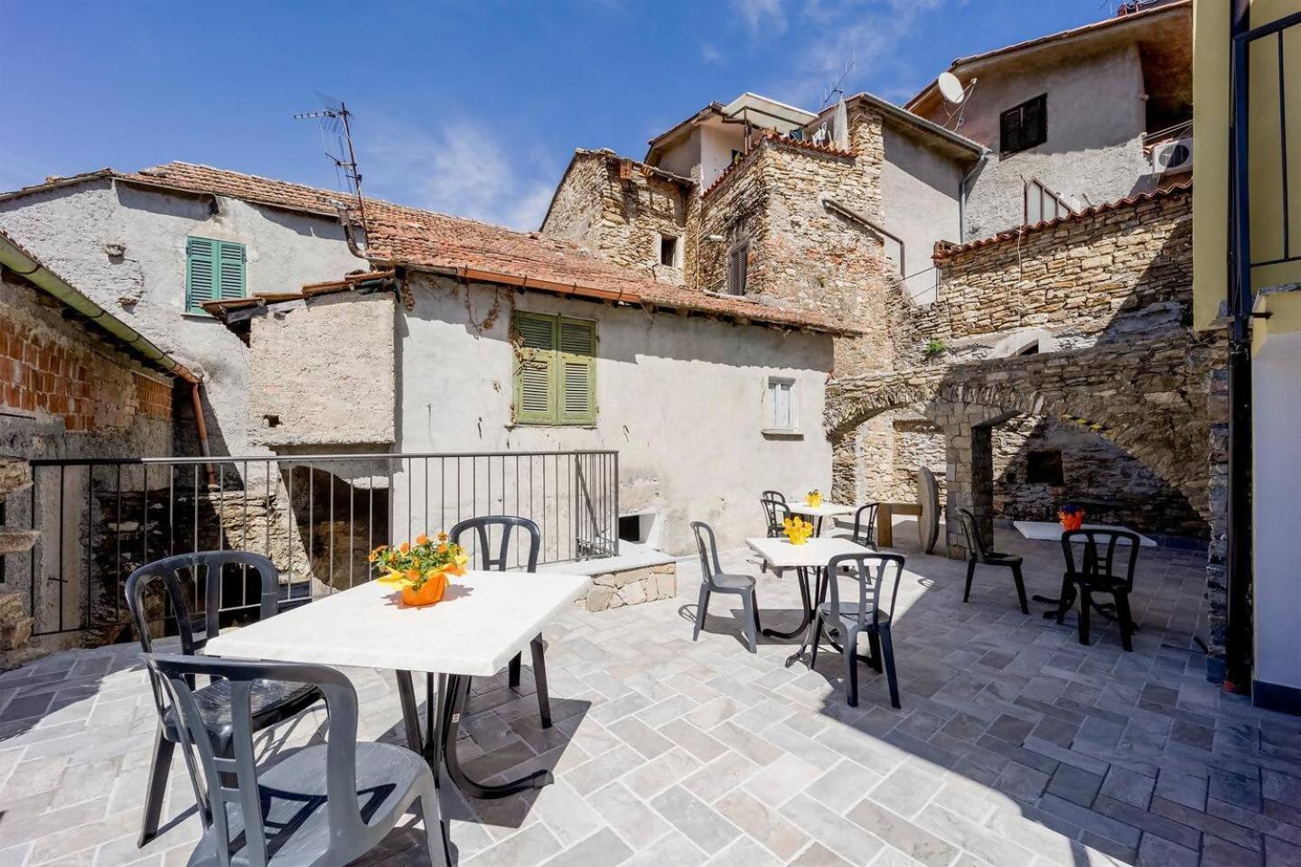 Marina dʼAndora Appartamento Alba Dachi Farm מראה חיצוני תמונה