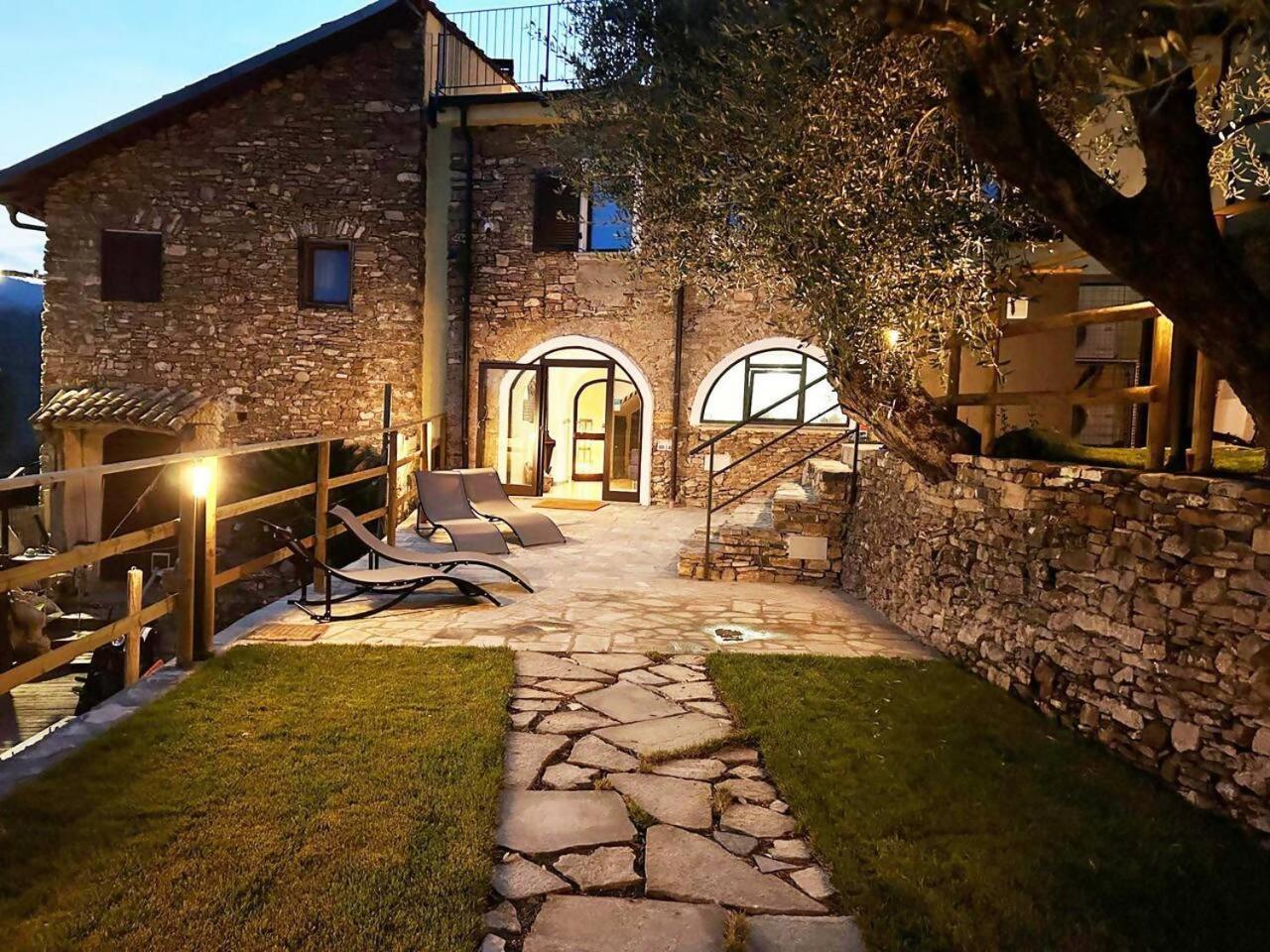 Marina dʼAndora Appartamento Alba Dachi Farm מראה חיצוני תמונה