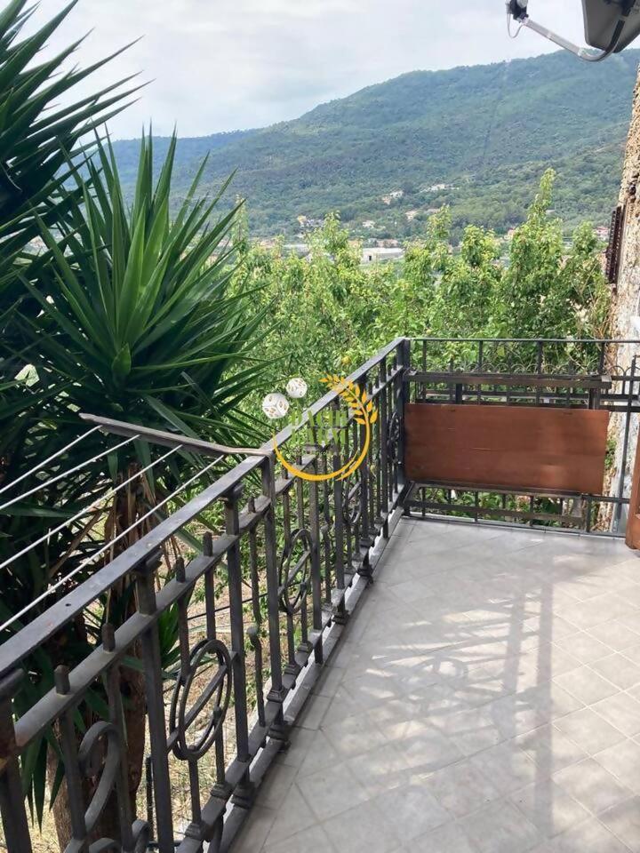 Marina dʼAndora Appartamento Alba Dachi Farm מראה חיצוני תמונה