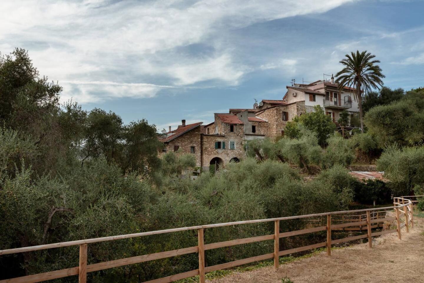 Marina dʼAndora Appartamento Alba Dachi Farm מראה חיצוני תמונה