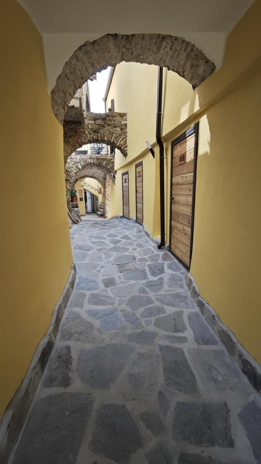 Marina dʼAndora Appartamento Alba Dachi Farm מראה חיצוני תמונה